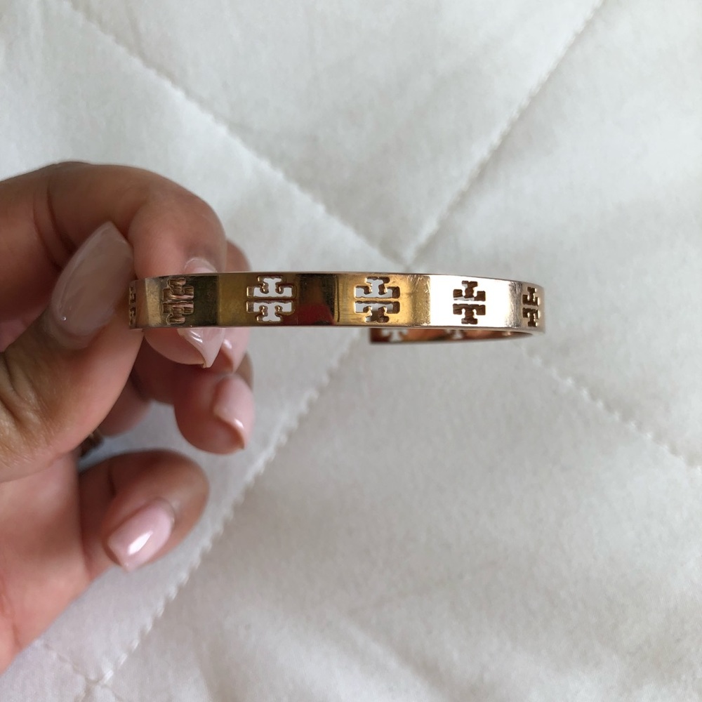 Tory Burch Dainty Bracelet in RoseGold